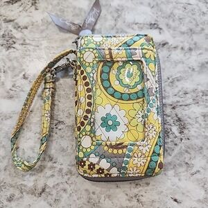 Vera Bradley Yellow‎ Green Printed Wristlet Id And Multiple Pockets